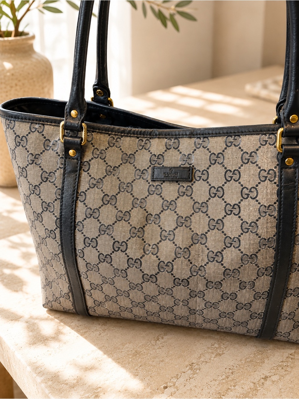 Authentic Gucci GG Crystal Tote Bag – Navy/ Silver Monogram Canvas w/ COA - Picture 4 of 15